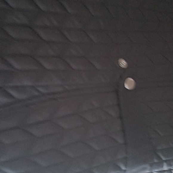 Black vest - Picture 3 of 4